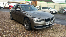 BMW 3 Series 330d xDrive Luxury 4dr Step Auto Diesel Saloon